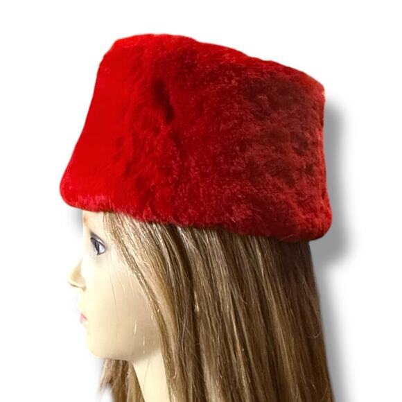 VTG Betmar Fur Hat Womens Red Dyed Rabbit Pill Box Winter Sz 6 7/8 Small 21.5 in - Picture 2 of 8